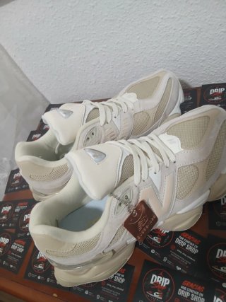 New Balance 9060 Beige/Blanco