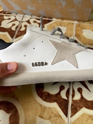 Golden Goose superstar