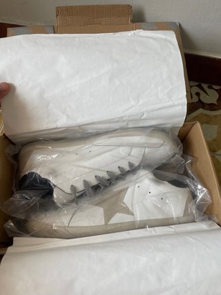 Golden Goose superstar