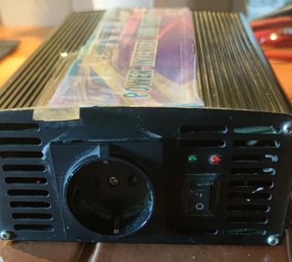 Inversor 1000W DC 12V a AC 220-240V