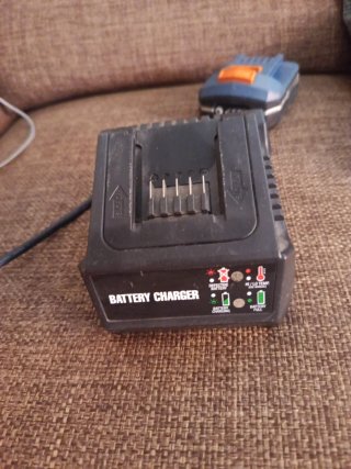 Batería y cargador Dexter 14.4V Lithium-ion