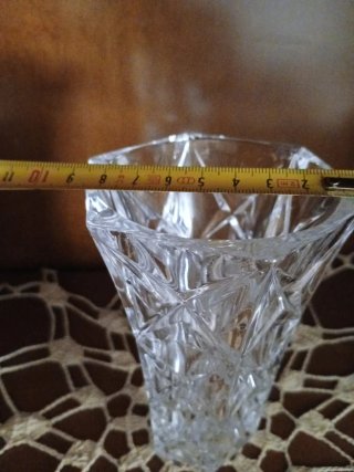 Jarrón de cristal tallado alto 14 cm
