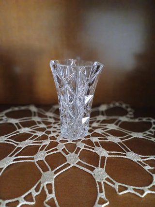 Jarrón de cristal tallado alto 14 cm