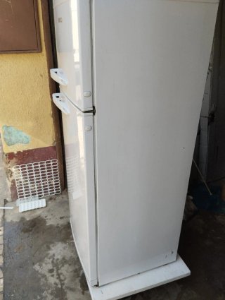 Nevera Beko 145cm