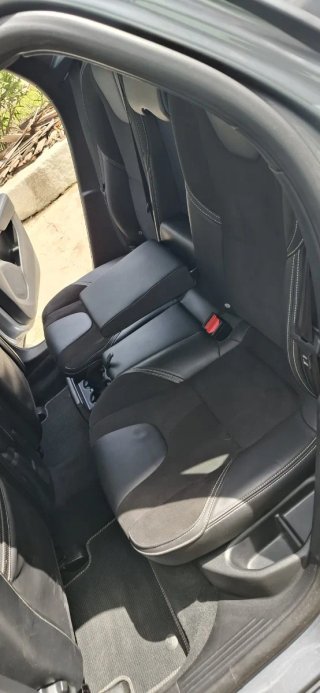 Volvo V40 2018