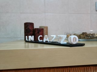Scritta Doppia Illusione Buongiorno / Un Cazzo