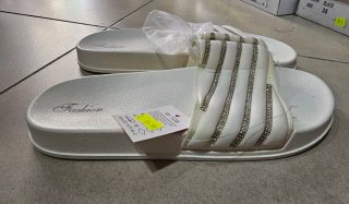 Ciabatte bianche con strass