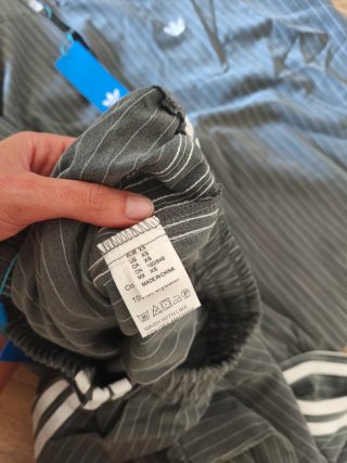 Conjunto Adidas gris pinstripe