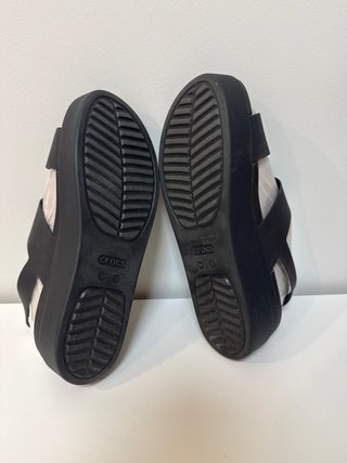Sandalias Crocs Brooklyn Wedge Mujer