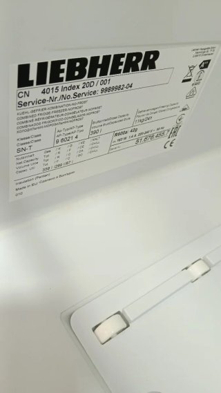 Nevera Liebherr blanca