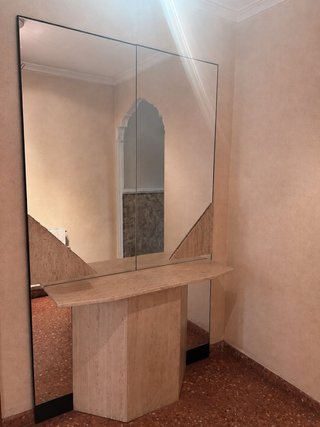 Ingresso senza specchio e consolle in pietra