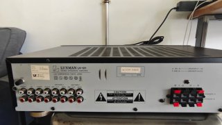 Amplificador Luxman LV-121 Negro