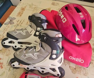 Patines en línea Oxelo, casco rosa y protecciones