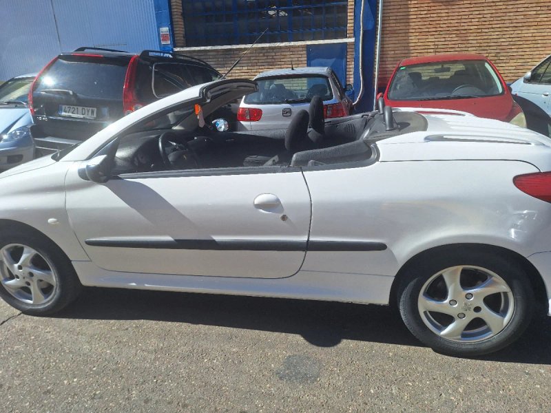 Peugeot 206 2002 - foto 1