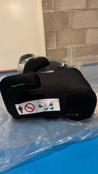 2 sillas de coche para niños