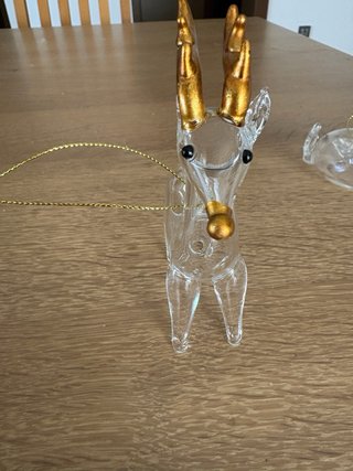 3 Figuras de Cristal con Detalles Dorados