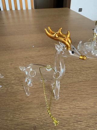 3 Figuras de Cristal con Detalles Dorados