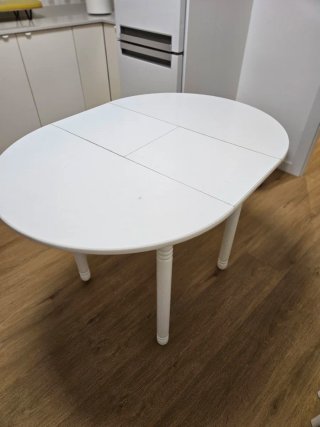 Mesa de cocina blanca extensible