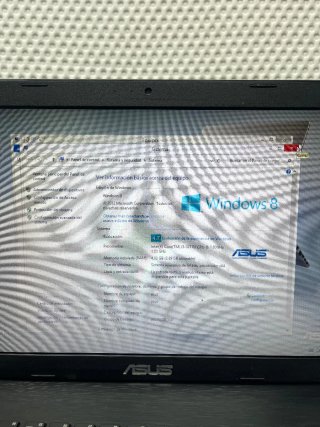 Portátil ASUS i3 Windows 8