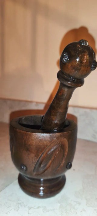 Mortaio in legno massello con pestello