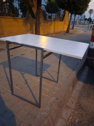 Mesa plegable extensible metal y madera