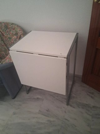 Mesa plegable extensible metal y madera