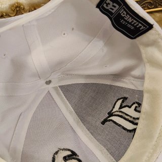 Berretto Identity Bianco con Paisley