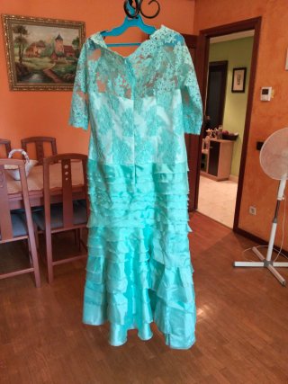 Vestido largo invitada boda verde azulado