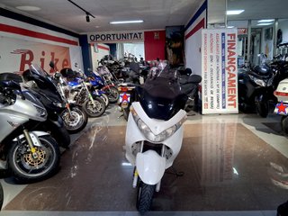 SUZUKI BURGMAN 200 Blanca