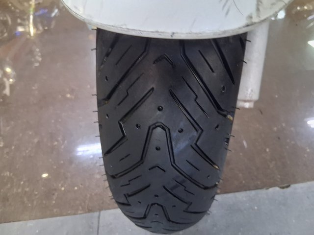 SUZUKI BURGMAN 200 Blanca