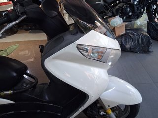 SUZUKI BURGMAN 200 Blanca