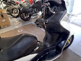 SUZUKI BURGMAN 200 Blanca