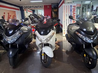 SUZUKI BURGMAN 200 Blanca