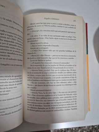 Ángeles y demonios