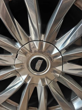 Llantas Cadillac 22 con Neumáticos