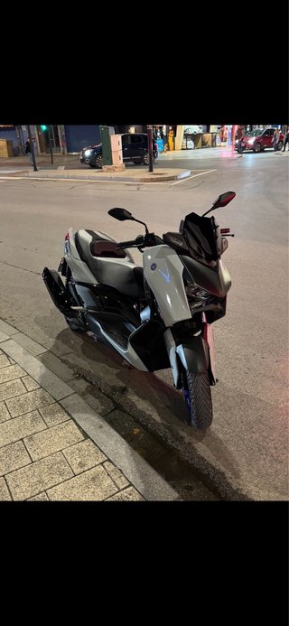 Yamaha Xmax 125cc Scooter