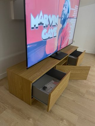 Mueble TV JYSK Roble Cálido 2 Cajones