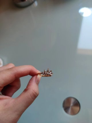Anillo "oro" rosa con circonitas brillantes