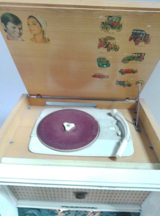 Radio Tocadiscos Vintage Madera