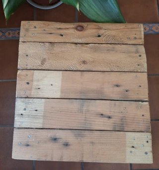 Mesa rústica de madera de palets