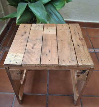 Mesa rústica de madera de palets