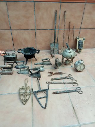 Lote de antigüedades de hierro