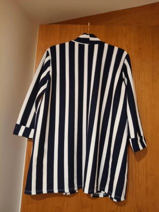 Chaqueta rayas azul marino y blanco