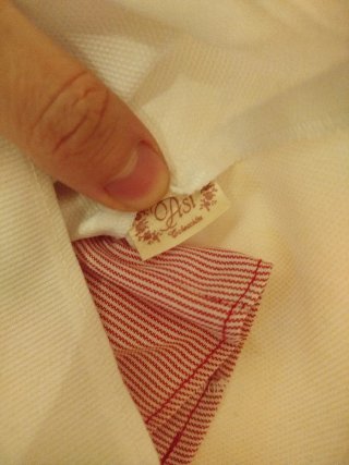 Ropita de muñeca con corazones
