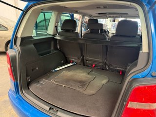 Volkswagen Touran Volkswagen Touran 2.0 TDI DSG ADVANCE