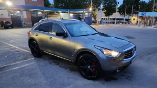 Infiniti FX30 2012