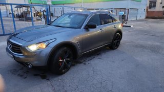 Infiniti FX30 2012