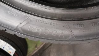 245/45 R19 102W GOODYEAR VECTOR 4SEASONS GEN-3