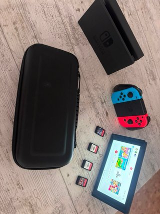 Nintendo Switch V1 + Accesorios para TV