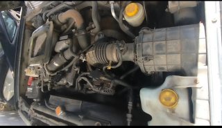 Motor ZD30 con caja manual FA5R30A video en marcha